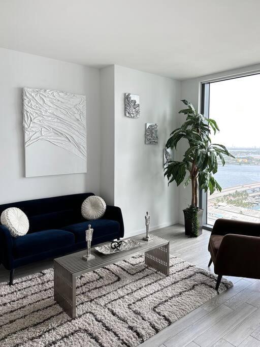 Downtown Miami 2 Br-Sleeps 6- 1-Kingbed, Sofabedアパートメント エクステリア 写真