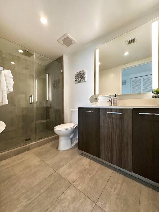 Downtown Miami 2 Br-Sleeps 6- 1-Kingbed, Sofabedアパートメント エクステリア 写真