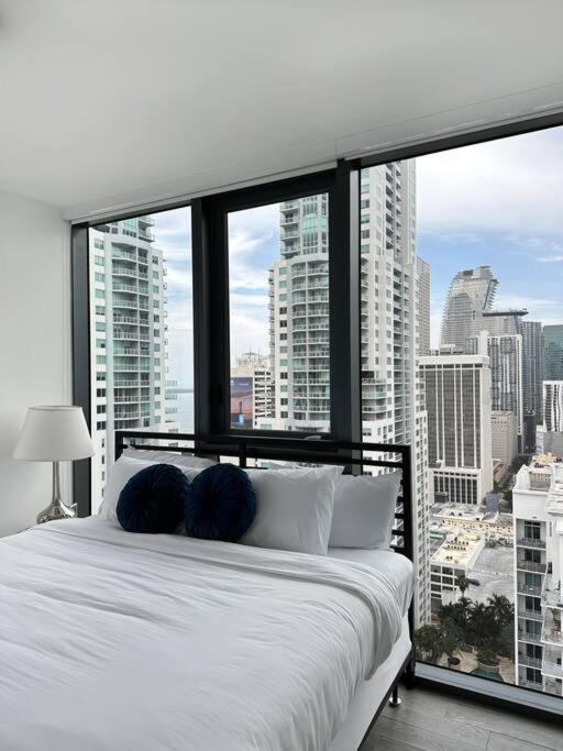 Downtown Miami 2 Br-Sleeps 6- 1-Kingbed, Sofabedアパートメント エクステリア 写真